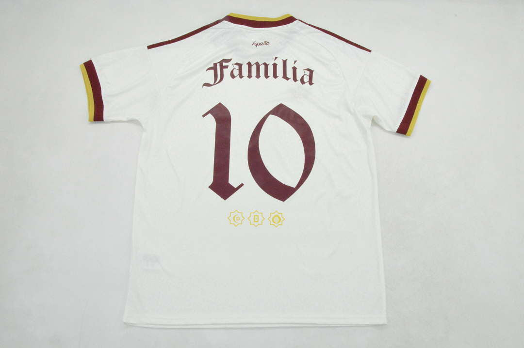 Selección Española x Dellafuente FC – Edición Especial 'Familia'